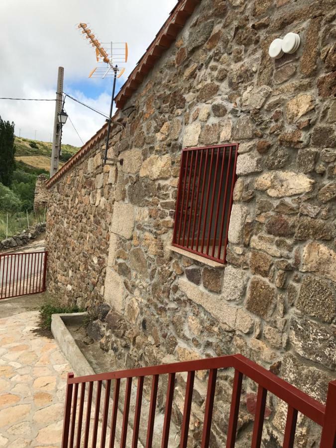 Casa Sierra De Gredos Guest House Navasequilla Екстериор снимка